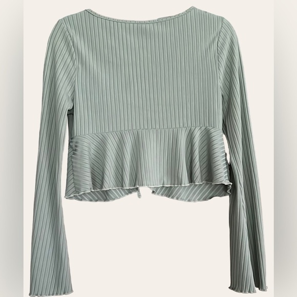 S H E I N Solid Sage Green Ribbed V-Neck Cropped Top w/Tie Front, Sz Large, EUC. - Picture 7 of 7